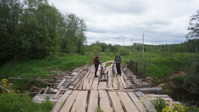 на мосту через речку Шегринка у деревни Петрово.JPG