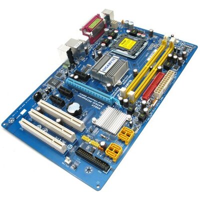 GIGABYTE-GA-P31-S3G-(rev.-1.0)-722682254.jpg